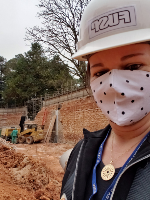 Shirley em 2020, em reunião semanal de acompanhamento das obras de reabertura do Museu. Créditos: Arquivo pessoal.